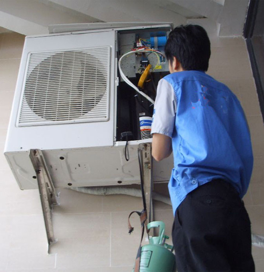 新巴尔虎左空调开机无反应维修